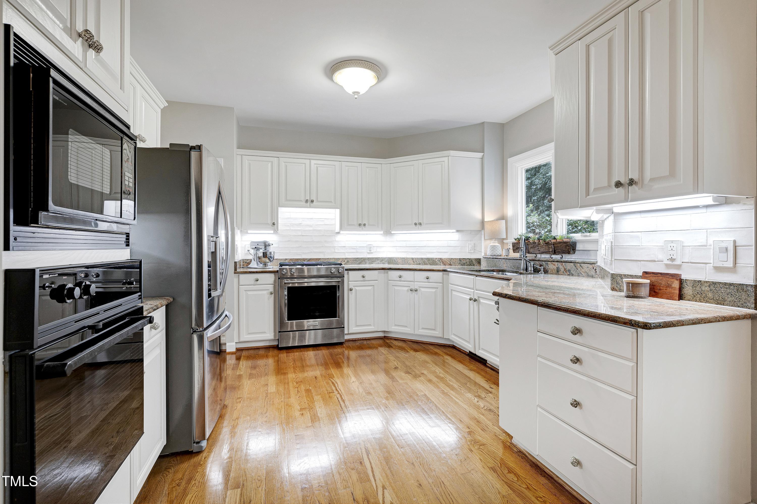 202 Coltsgate Drive Cary, NC 27518 - Photo 14 of 54 Scene-18