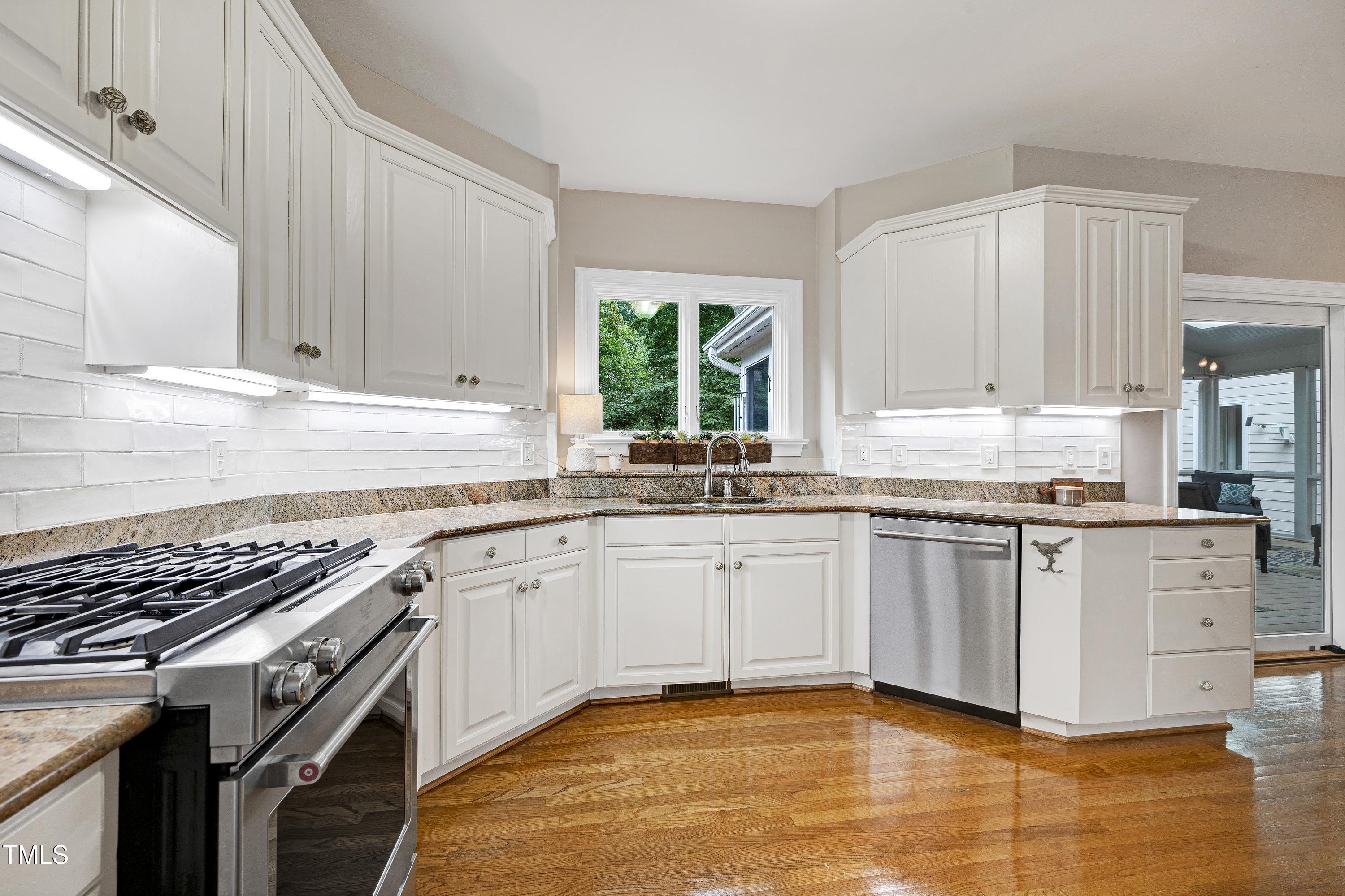 202 Coltsgate Drive Cary, NC 27518 - Photo 16 of 54 Scene-21