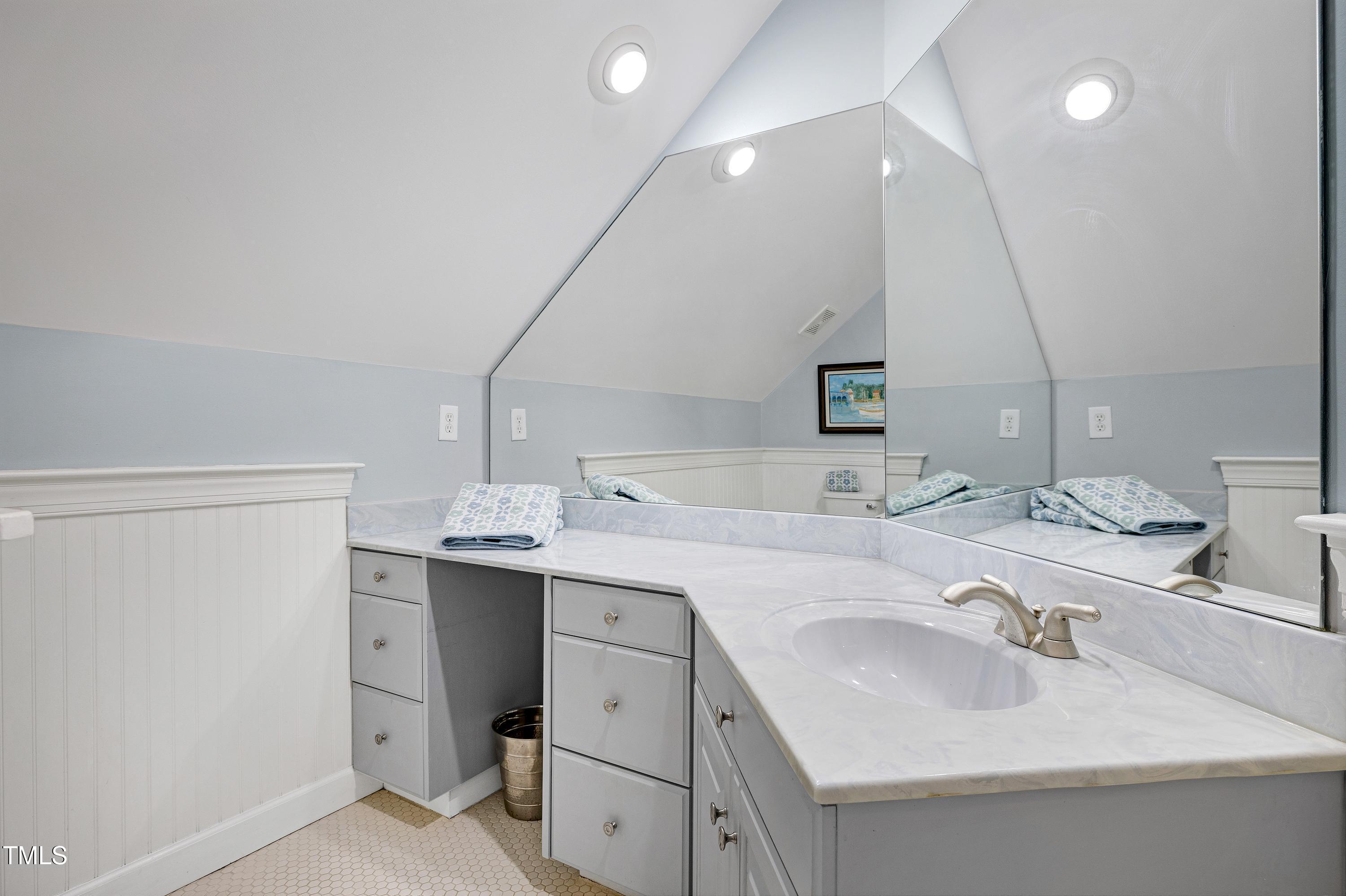 202 Coltsgate Drive Cary, NC 27518 - Photo 33 of 54 Scene-45