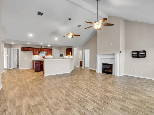 $429,000 | 6827 Davy Crockett Drive, Manvel, TX 77578