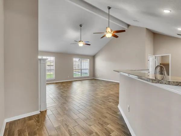 $429,000 | 6827 Davy Crockett Drive, Manvel, TX 77578