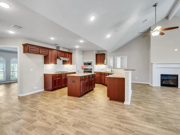 $429,000 | 6827 Davy Crockett Drive, Manvel, TX 77578
