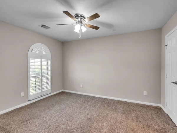 $429,000 | 6827 Davy Crockett Drive, Manvel, TX 77578