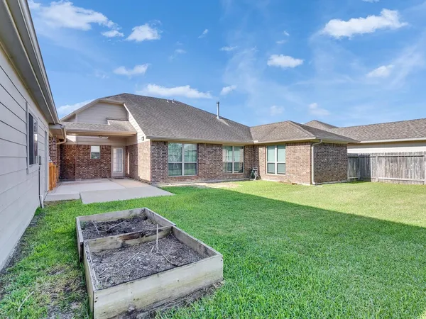 $429,000 | 6827 Davy Crockett Drive, Manvel, TX 77578
