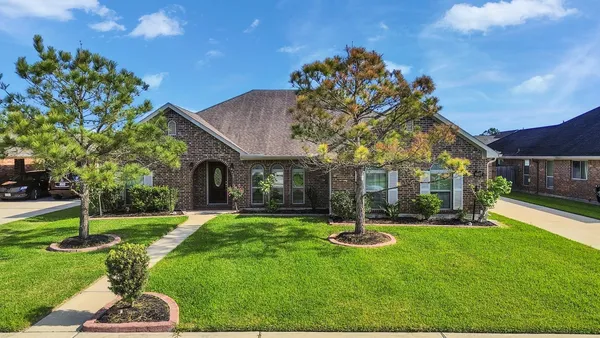 $429,000 | 6827 Davy Crockett Drive, Manvel, TX 77578