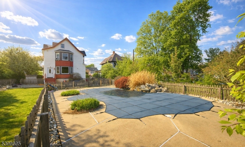 608 3rd Street Belvidere, NJ 07823 - Photo 4 of 32