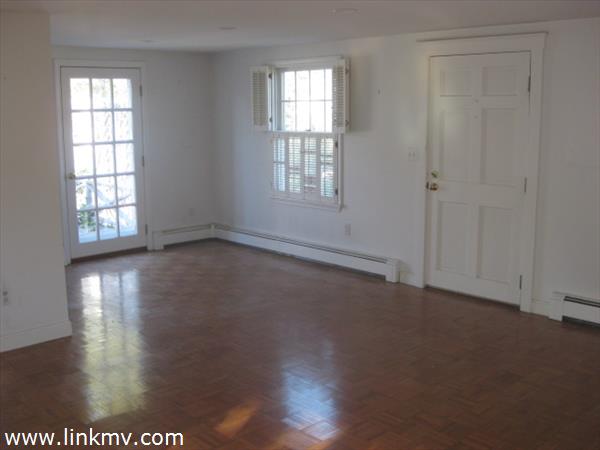 26 Lagoon Road Oak Bluffs, MA 02557 - Photo 5 of 14 http://d1qzqeyxiitrap.cloudfront.net/photos/27869/600/3065e14f.jpg