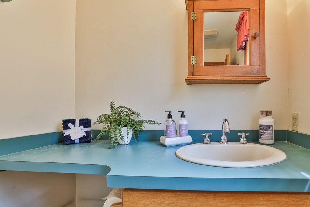10 Byfield Road Groveland, MA 01834 - Photo 32 of 32 Gallery Image 32