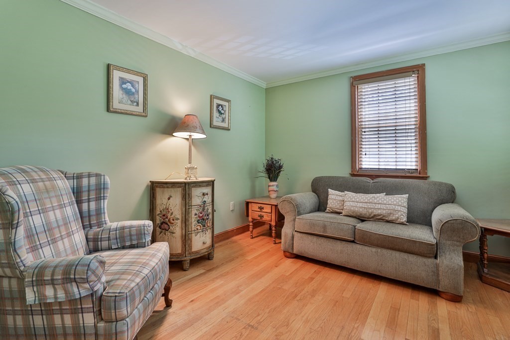 10 Byfield Road Groveland, MA 01834 - Photo 7 of 32 Gallery Image 7