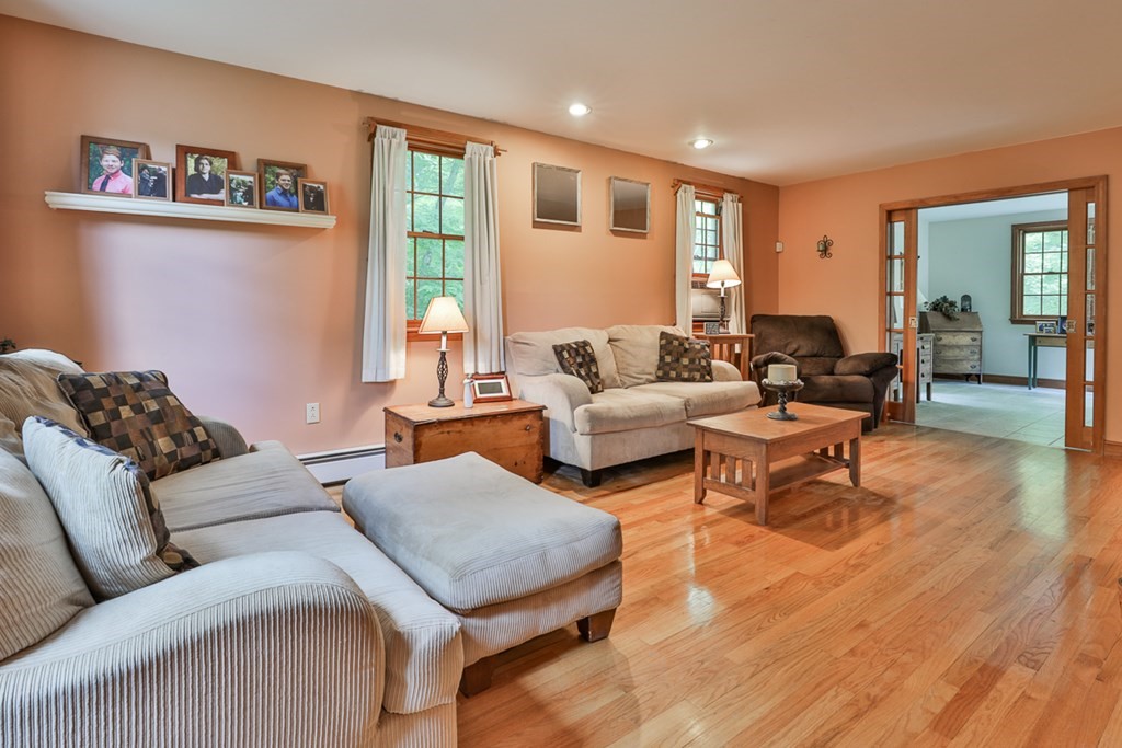 10 Byfield Road Groveland, MA 01834 - Photo 9 of 32 Gallery Image 9