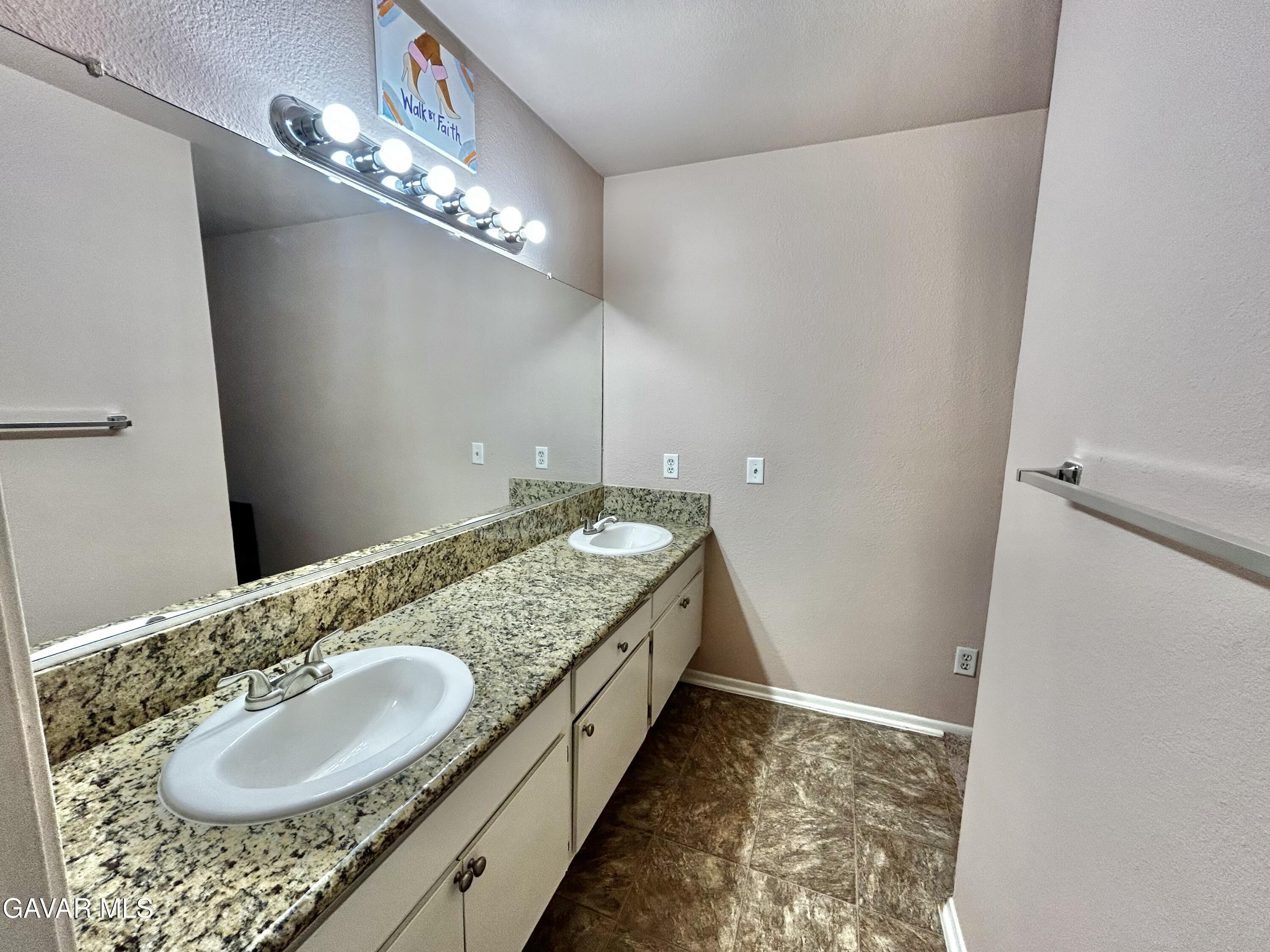 43841 Santa Rosa Circle Lancaster, CA 93535 - Photo 40 of 48 IMG_1183