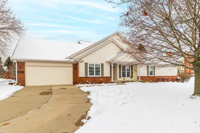 $465,000 | 16352 Country Knoll Drive, Northville, MI 48168