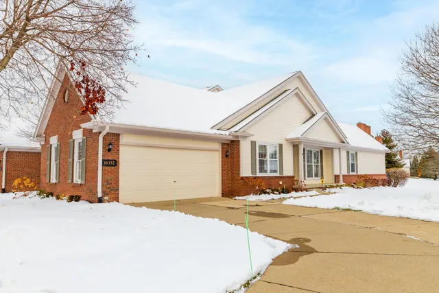$465,000 | 16352 Country Knoll Drive, Northville, MI 48168