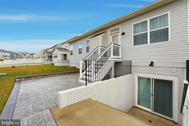 $640,000 | 2156 Berwick Drive, Jeffersonton, VA 22724