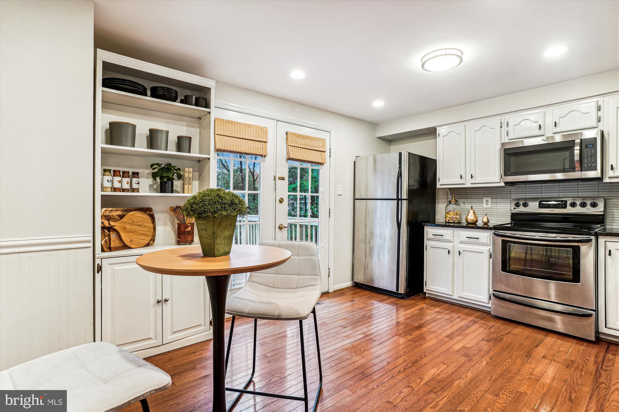 1637 Fieldthorn Drive Reston, VA 20194 - Photo 12 of 41 Dining Area