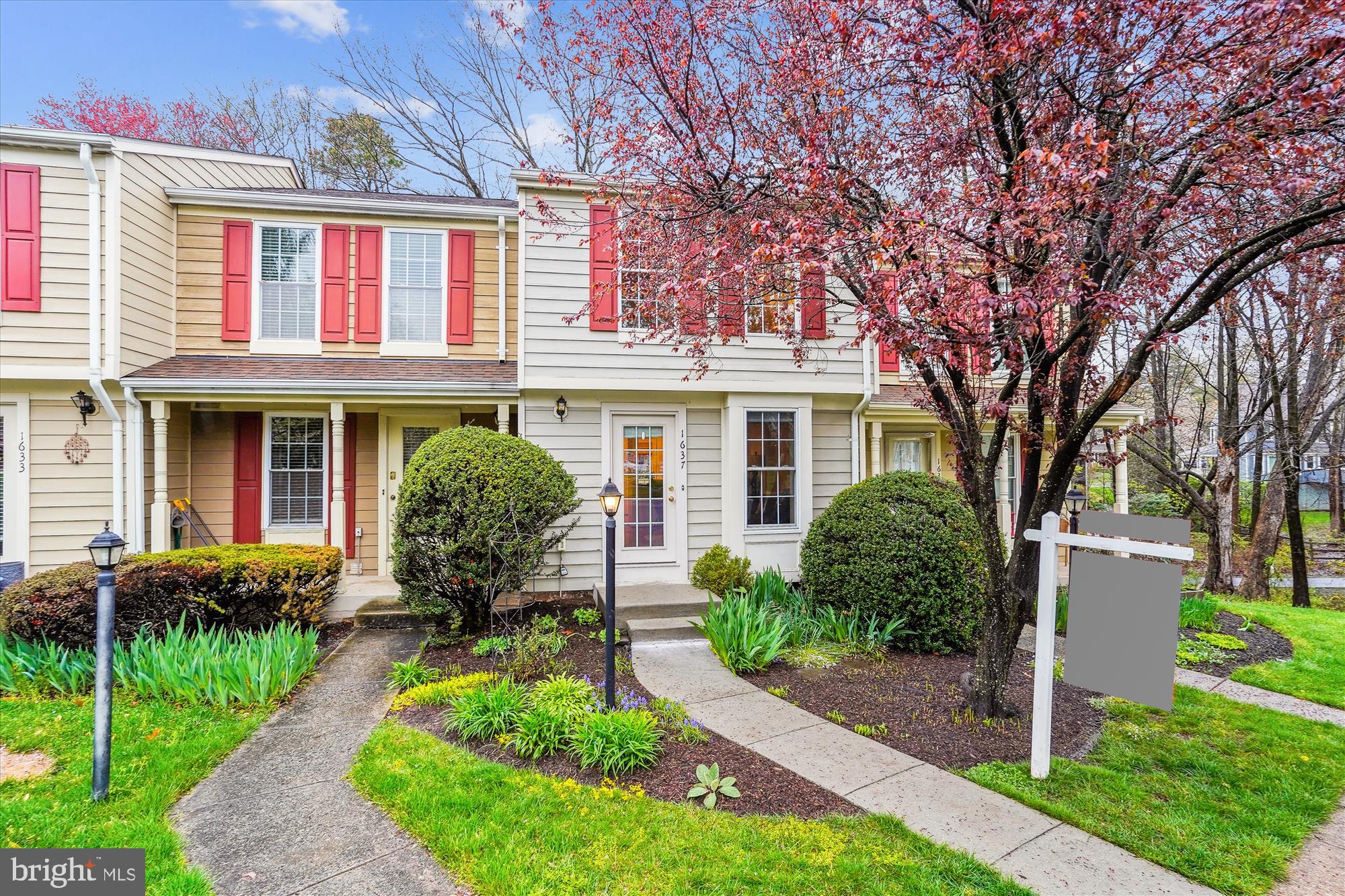 1637 Fieldthorn Drive Reston, VA 20194 - Photo 2 of 41 Front Elevation