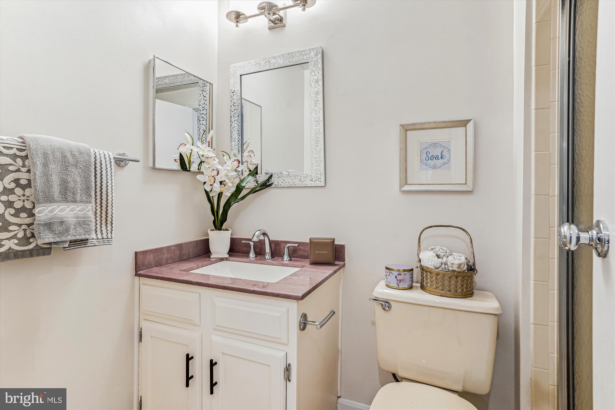1637 Fieldthorn Drive Reston, VA 20194 - Photo 30 of 41 Bath