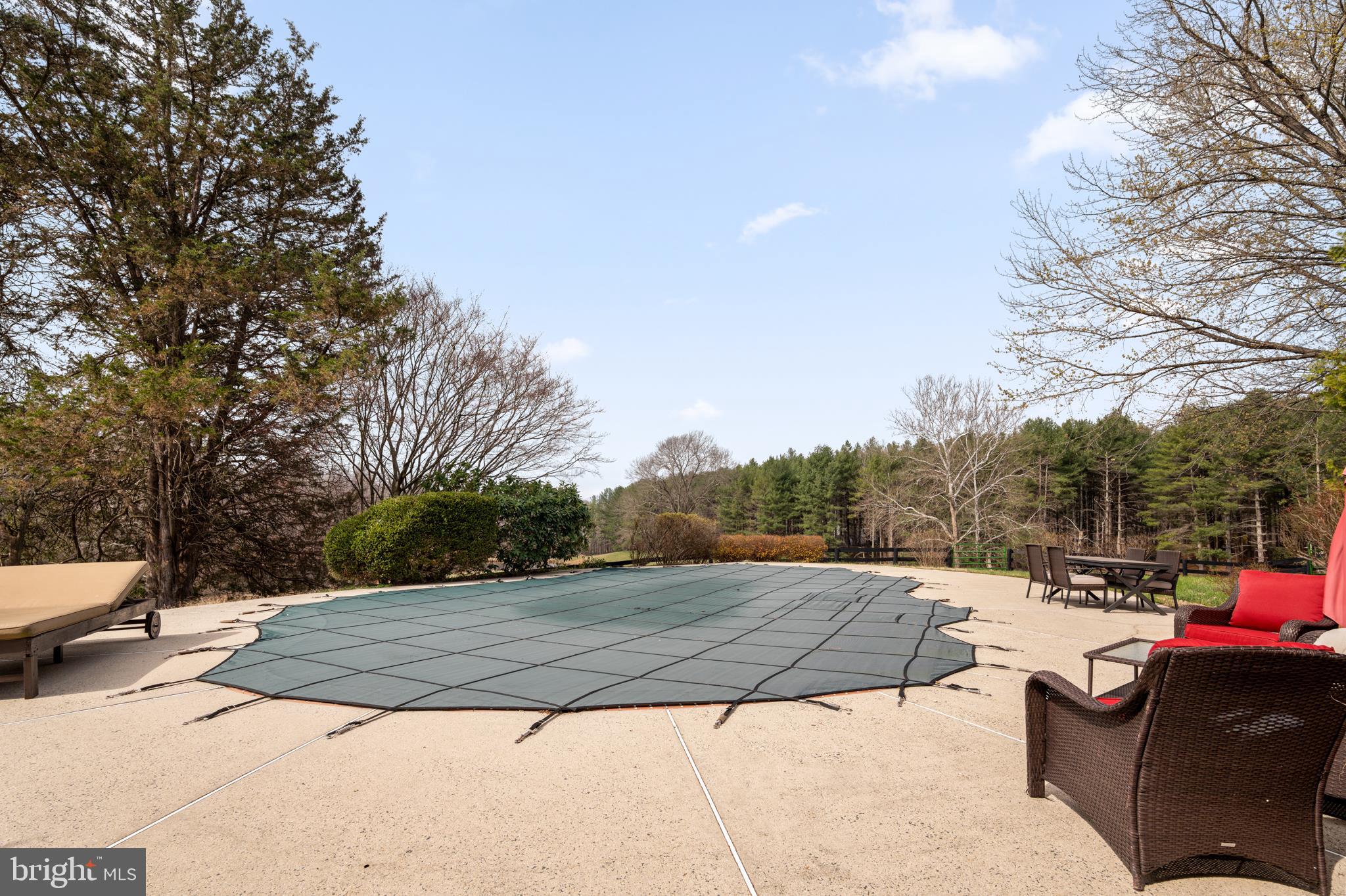 10803 Crest Hill Road Marshall, VA 20115 - Photo 20 of 30 a view of backyard with sitting area