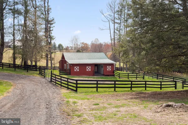 $1,200,000 | 10803 Crest Hill Road, Marshall, VA 20115