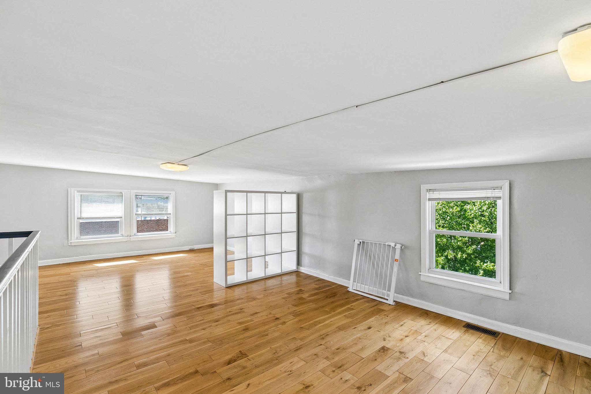 527 South 7th Street, Unit 1 Philadelphia, PA 19147 - Photo 27 of 33 Bright and airy open space awaits!