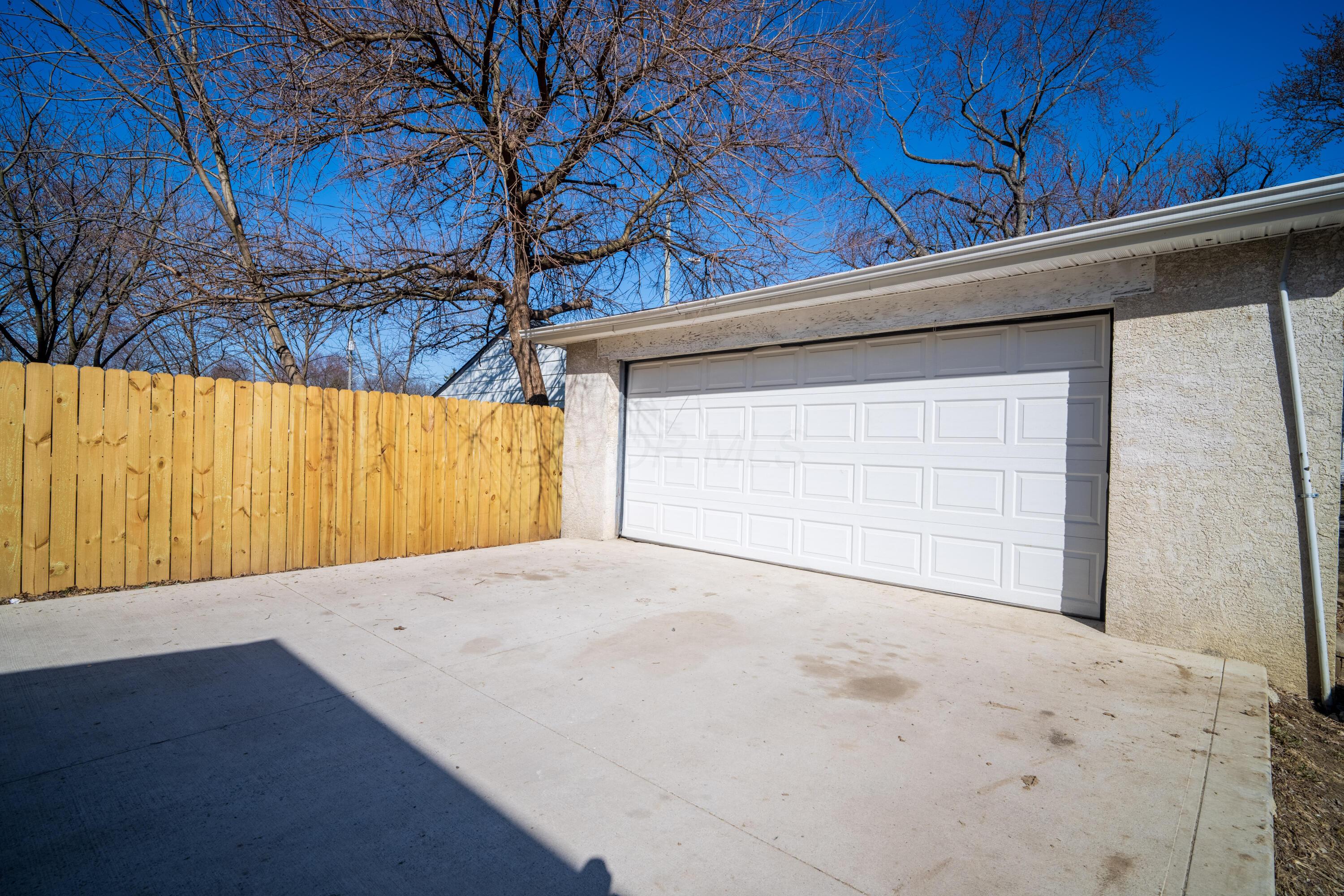 1360 East Weber Road Columbus, OH 43211 - Photo 24 of 25 DSC_5093-HDR