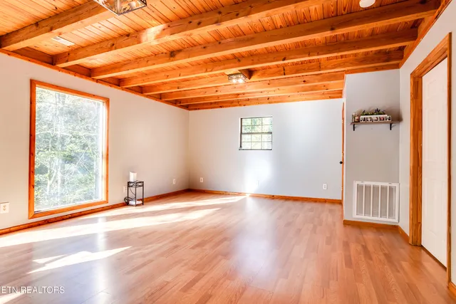 $315,000 | 643 Airport Road, Oakdale, TN 37829