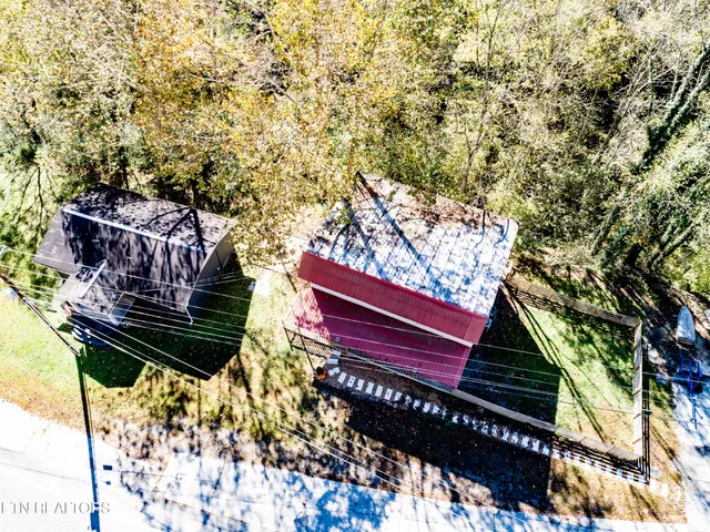 $315,000 | 643 Airport Road, Oakdale, TN 37829