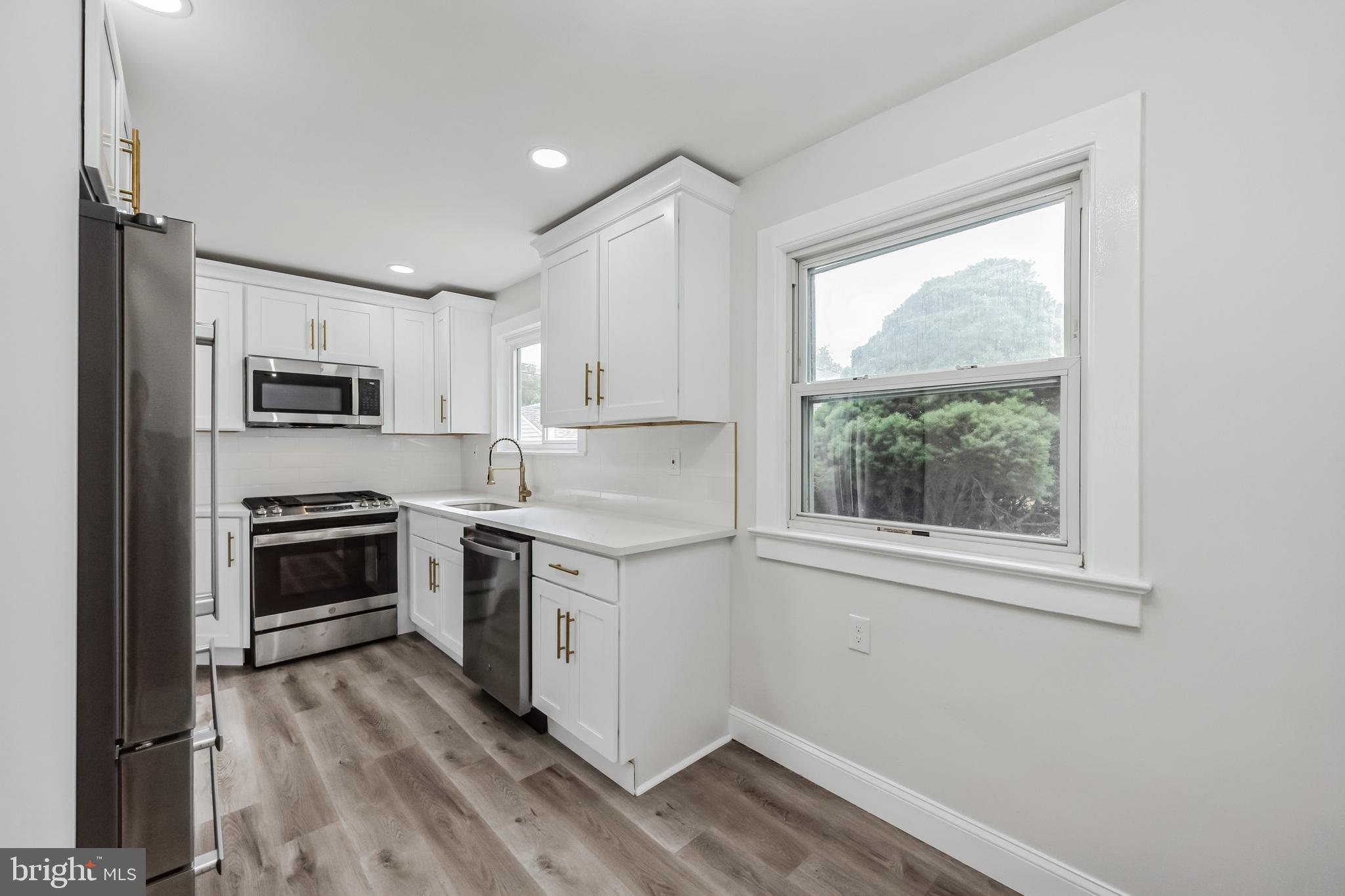 209 Klockner Road Hamilton, NJ 08619 - Photo 9 of 27