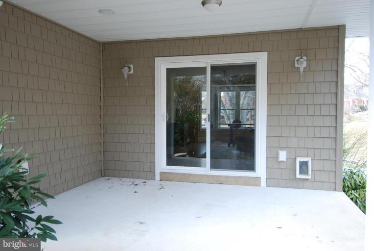 9213 Wire Avenue Silver Spring, MD 20901 - Photo 20 of 24 Patio