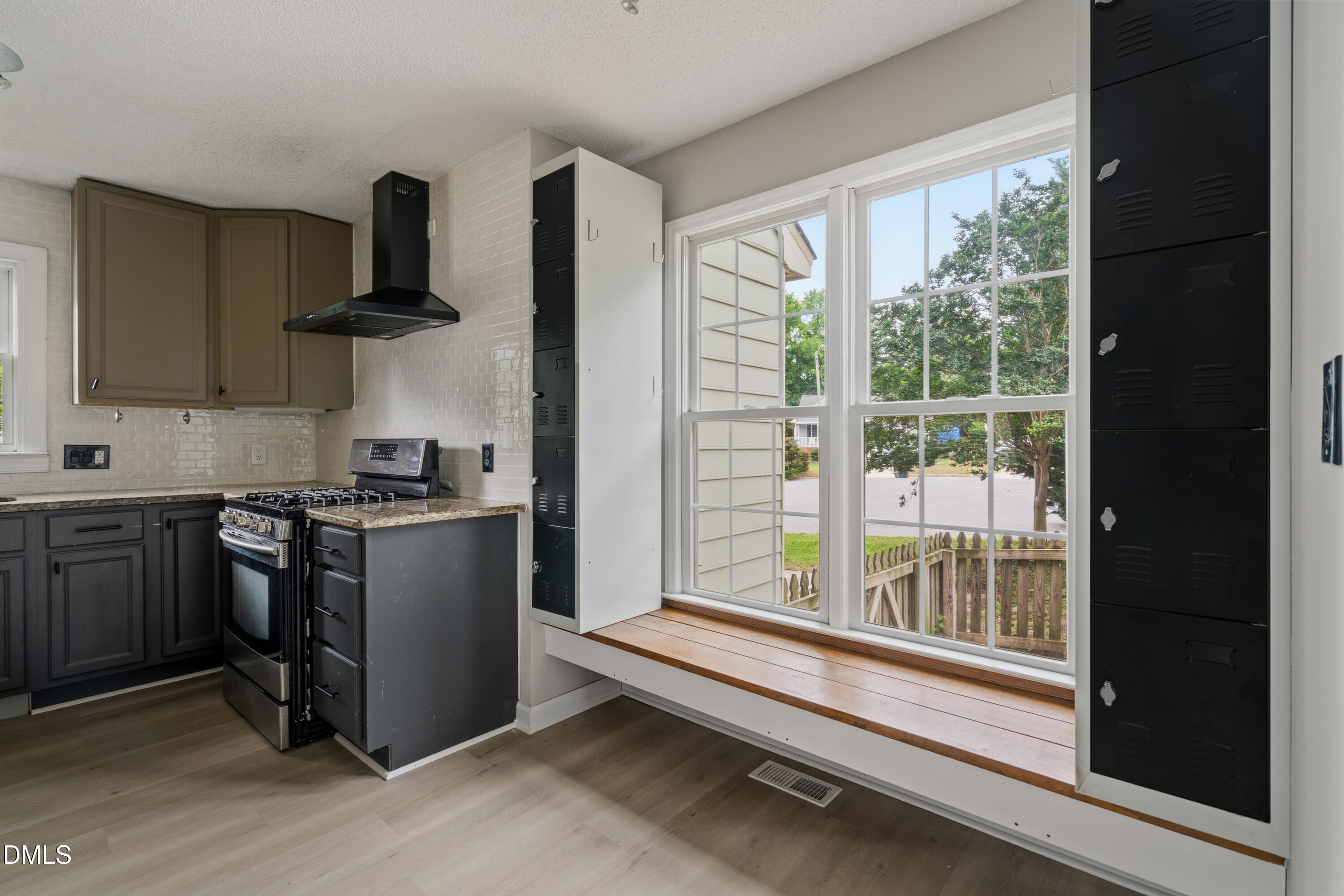 4305 Bartholomew Circle Raleigh, NC 27604 - Photo 13 of 38 DSC09577