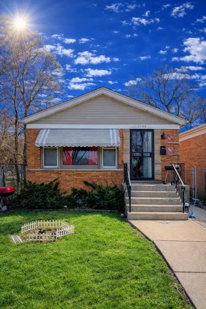 $185,000 | 7131 South Hoyne Avenue, Chicago, IL 60636