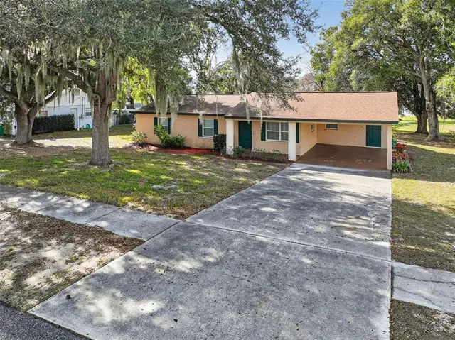 $295,000 | 309 North 8th Street, Dundee, FL 33838