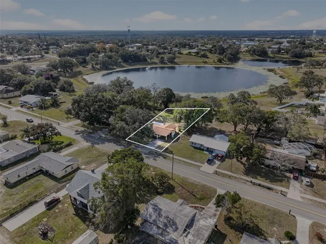 $295,000 | 309 North 8th Street, Dundee, FL 33838