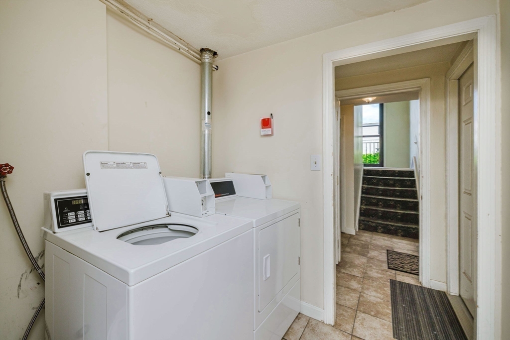 464 Bank Street, Unit 10 Fall River, MA 02720 - Photo 13 of 22