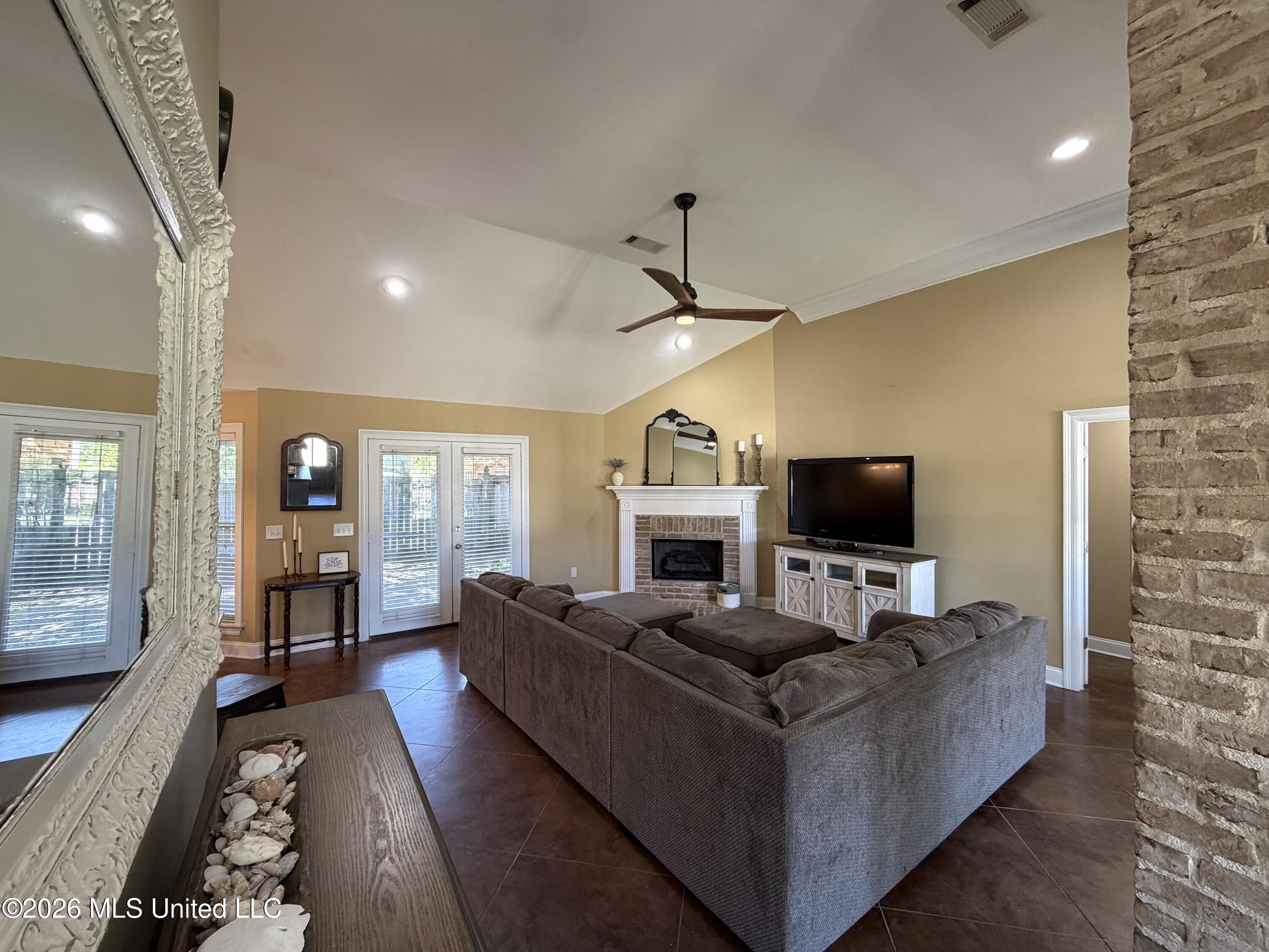285 Lighthouse Lane Brandon, MS 39047 - Photo 13 of 31 IMG_5447