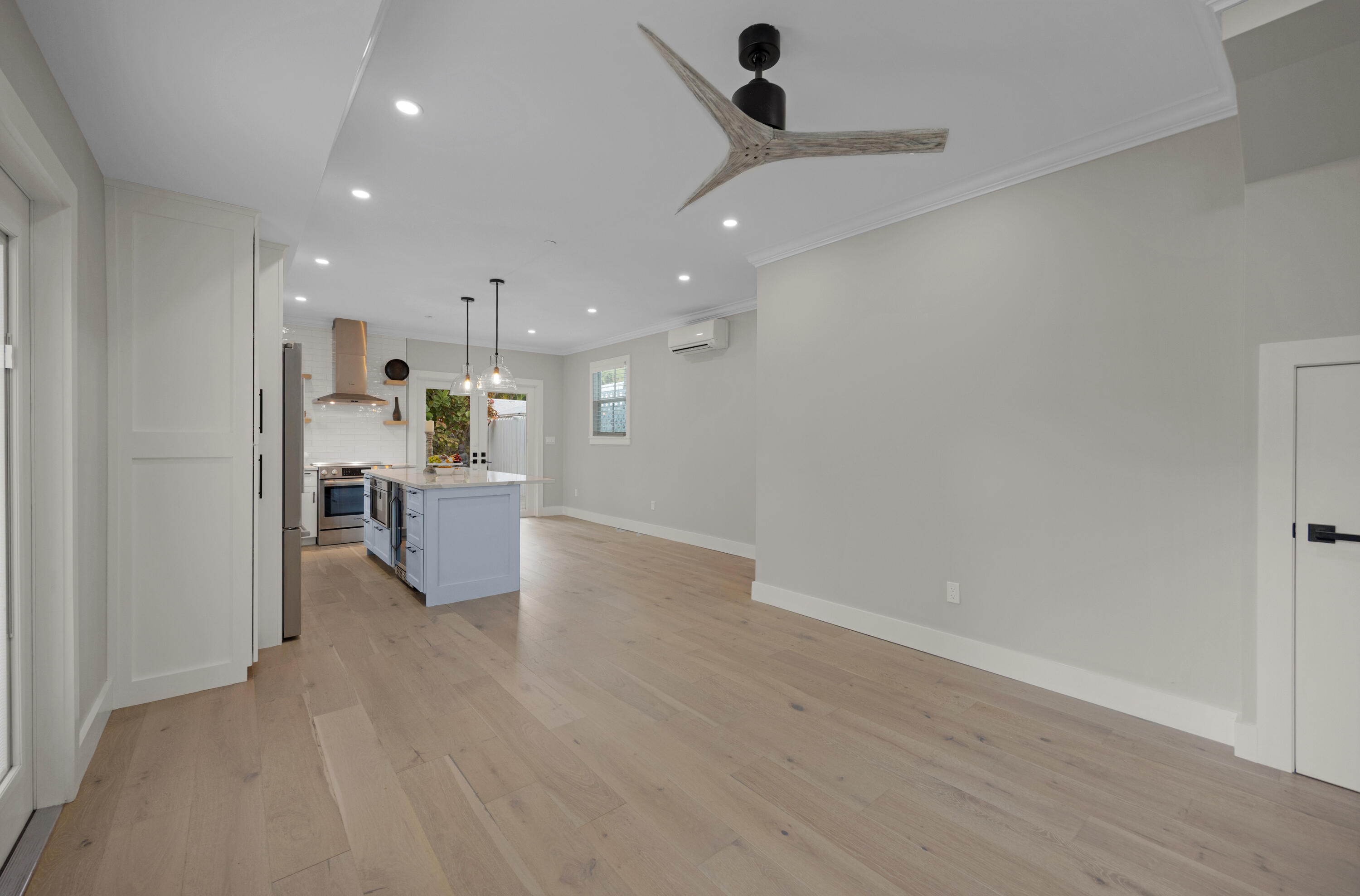 908 Catherine Street Key West, FL 33040 - Photo 7 of 47 Living Room1