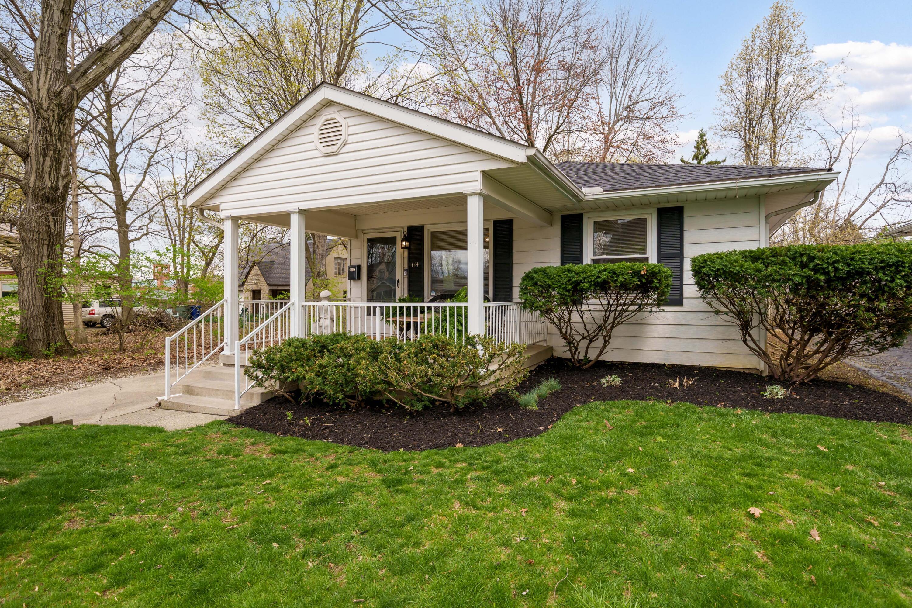 114 Chase Road Columbus, OH 43214 - Photo 1 of 35 Welcome home to 114 Chase Road in Clintonville!