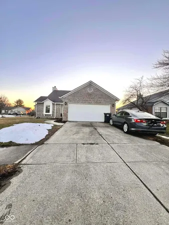 $249,000 | 126 Tracy Ridge Boulevard, Whiteland, IN 46184