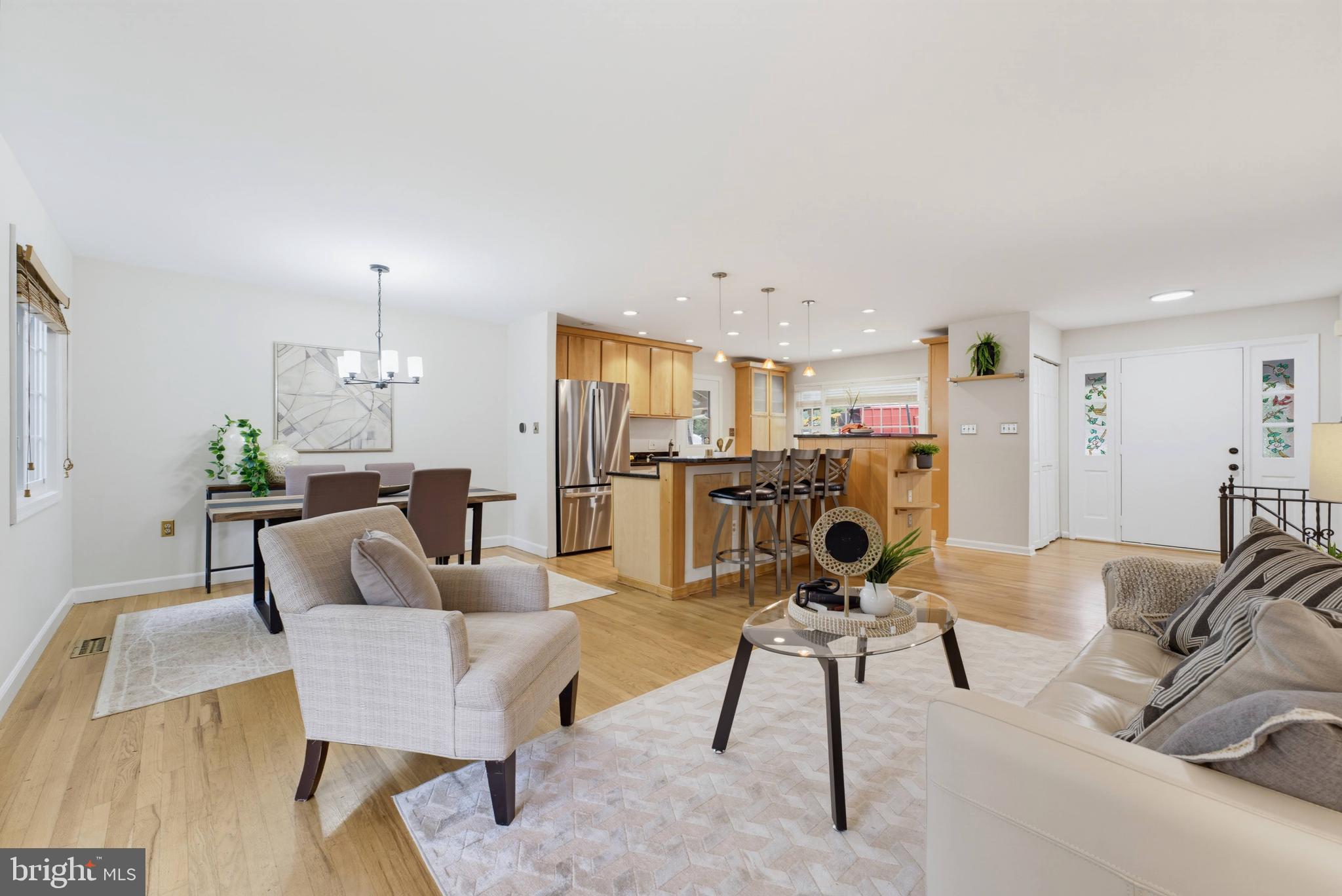 9538 Stevebrook Road Fairfax, VA 22032 - Photo 4 of 57 Gallery Image 4