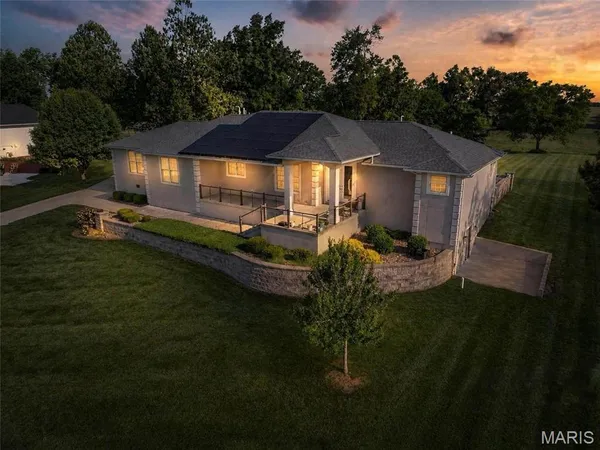 $680,000 | 505 David Livingstone Drive, Carterville, IL 62918