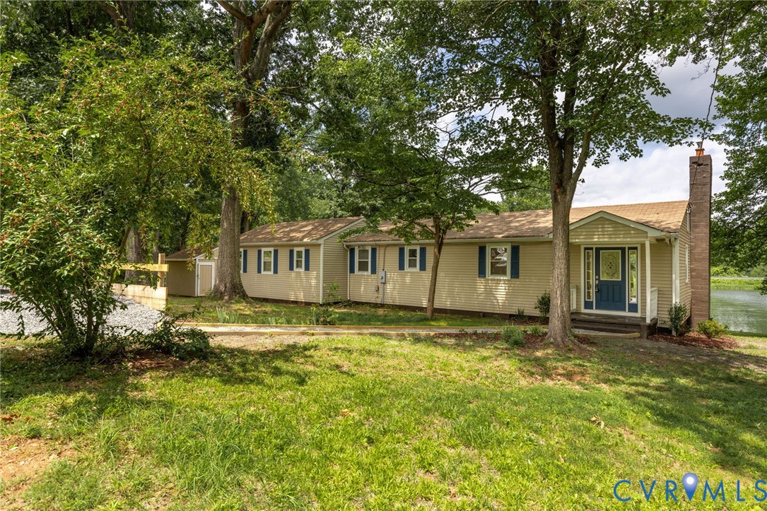 2224 Overlook Road Powhatan, VA 23139 - Photo 2 of 36