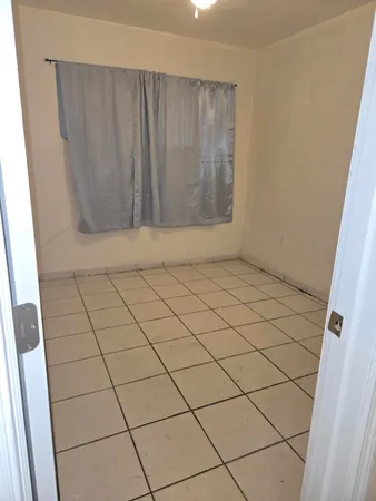 $1,600 | 1560 Northeast 111th Street, Unit 3, Miami, FL 33181