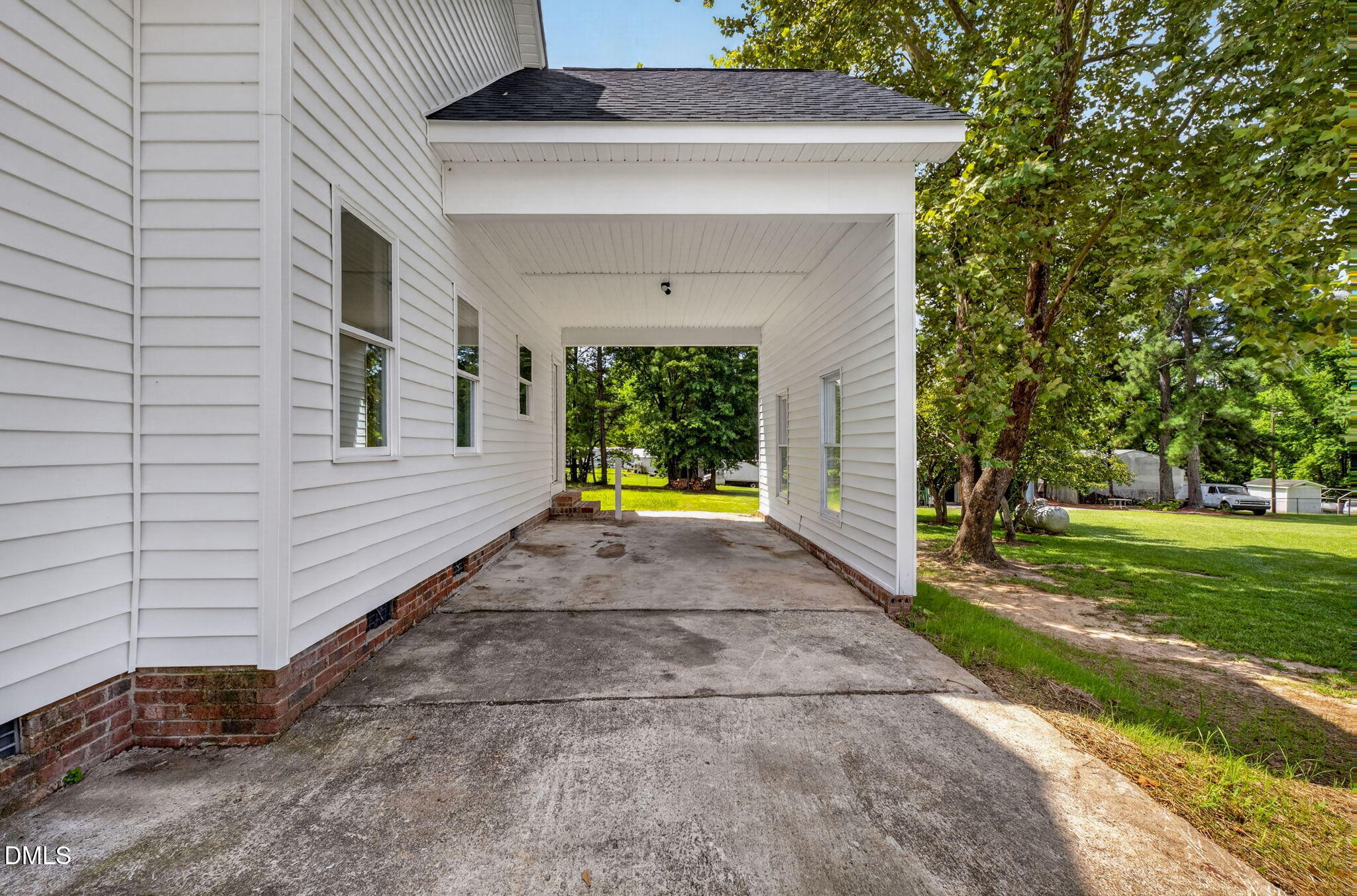 1036 Altice Drive Raleigh, NC 27603 - Photo 5 of 54 11-web-or-mls-1036 Altice Drive - 11
