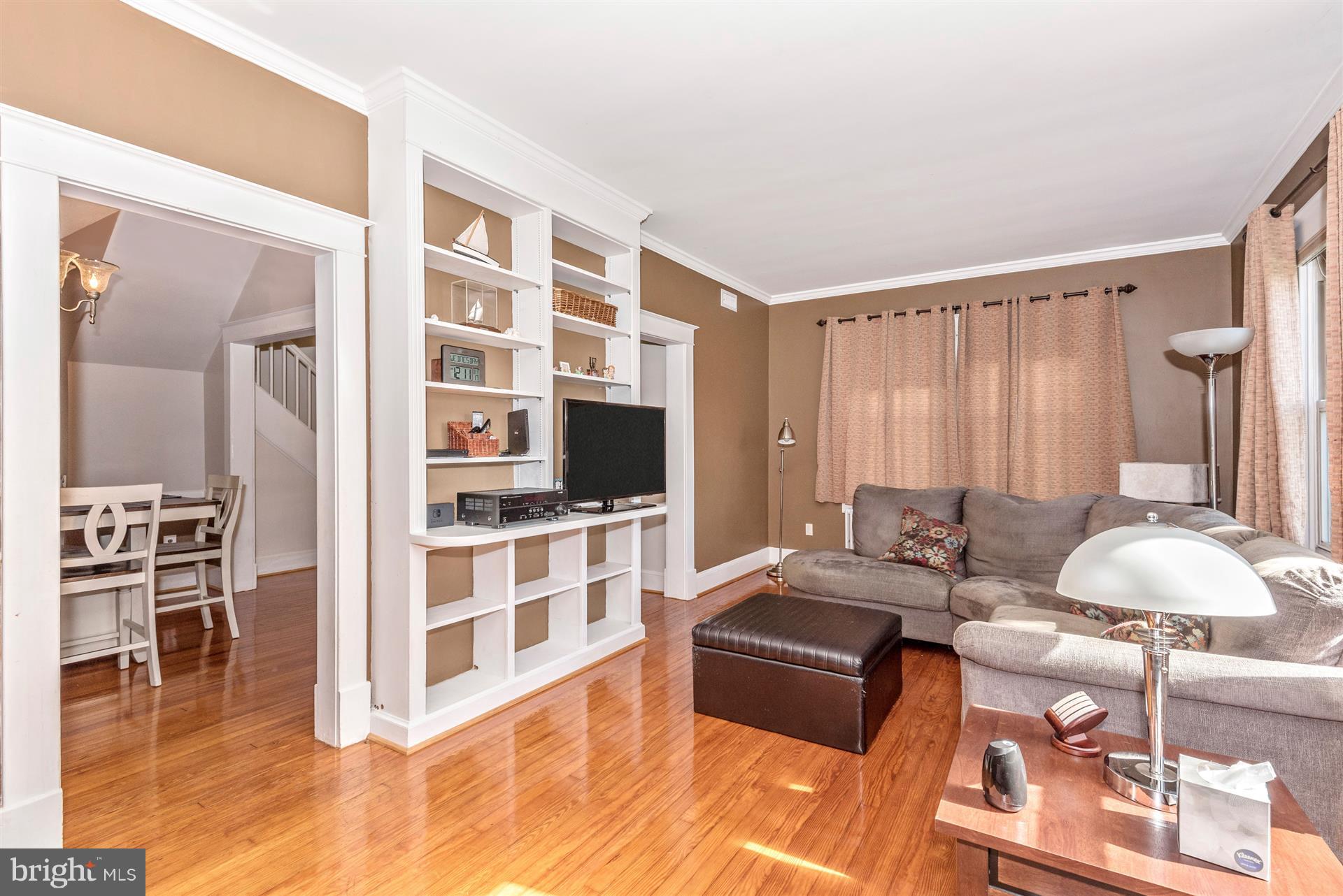 9402 North Laurel Road Laurel, MD 20723 - Photo 11 of 30 Family Room