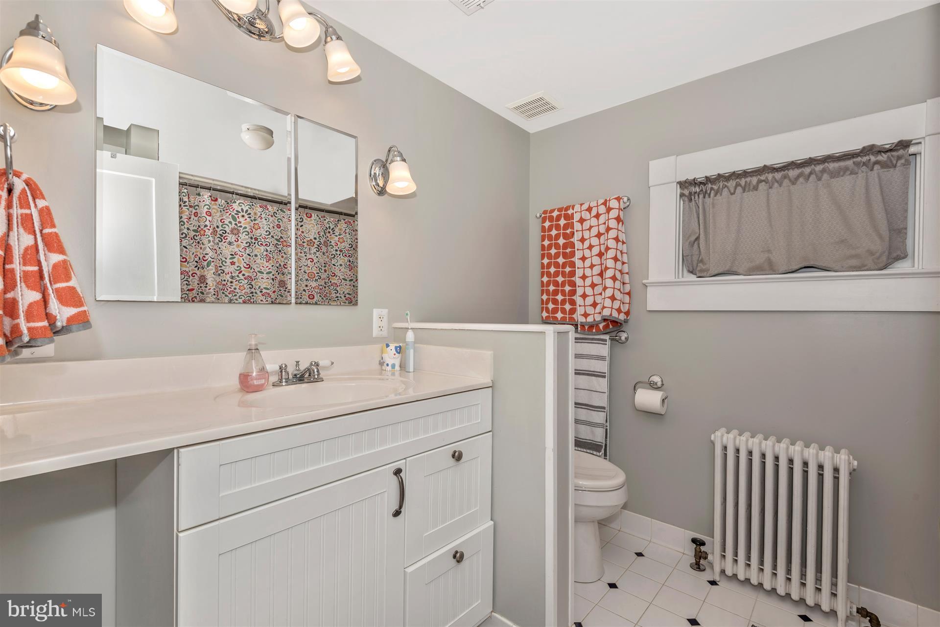 9402 North Laurel Road Laurel, MD 20723 - Photo 13 of 30 Bathroom on Main Level