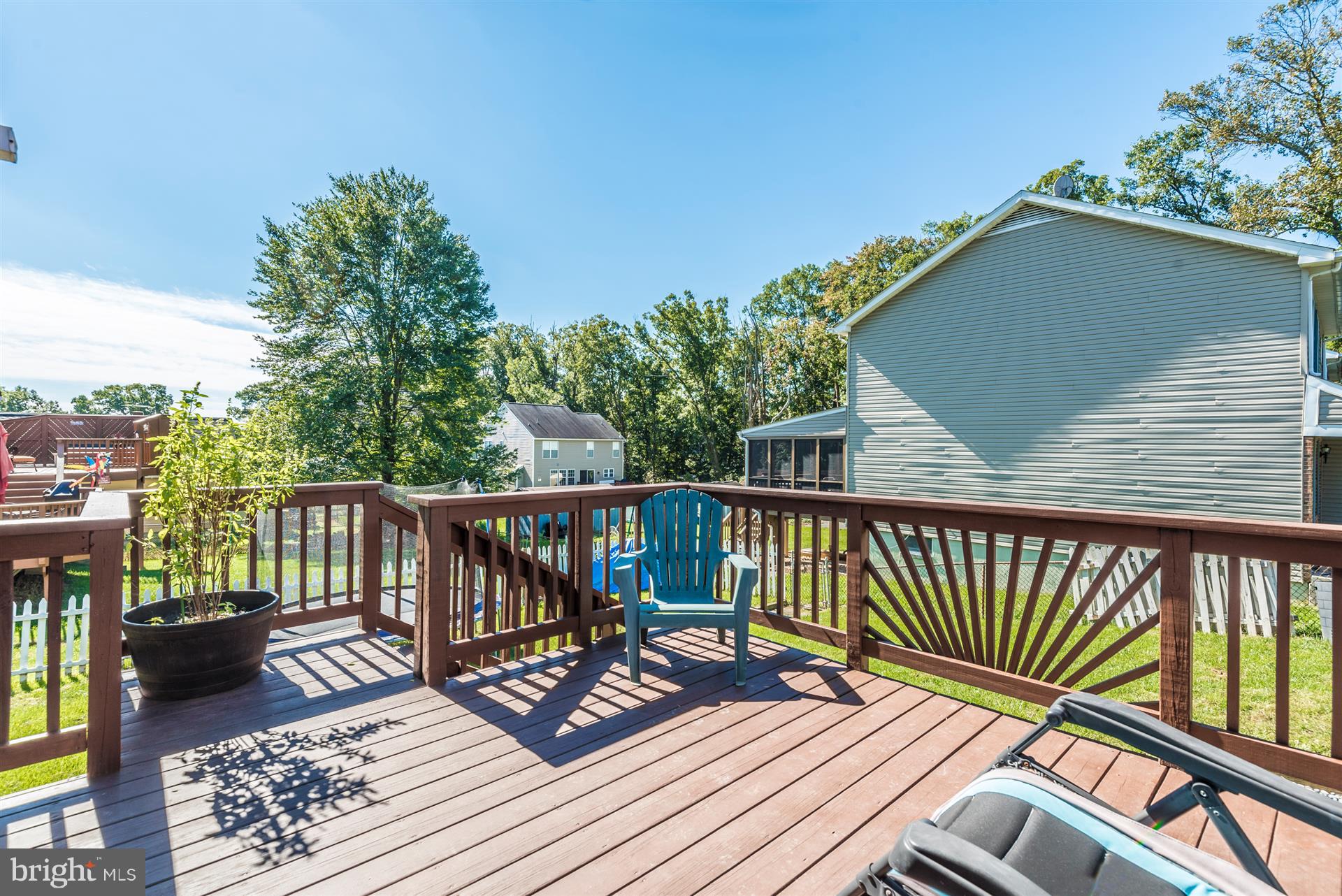 9402 North Laurel Road Laurel, MD 20723 - Photo 21 of 30 Deck