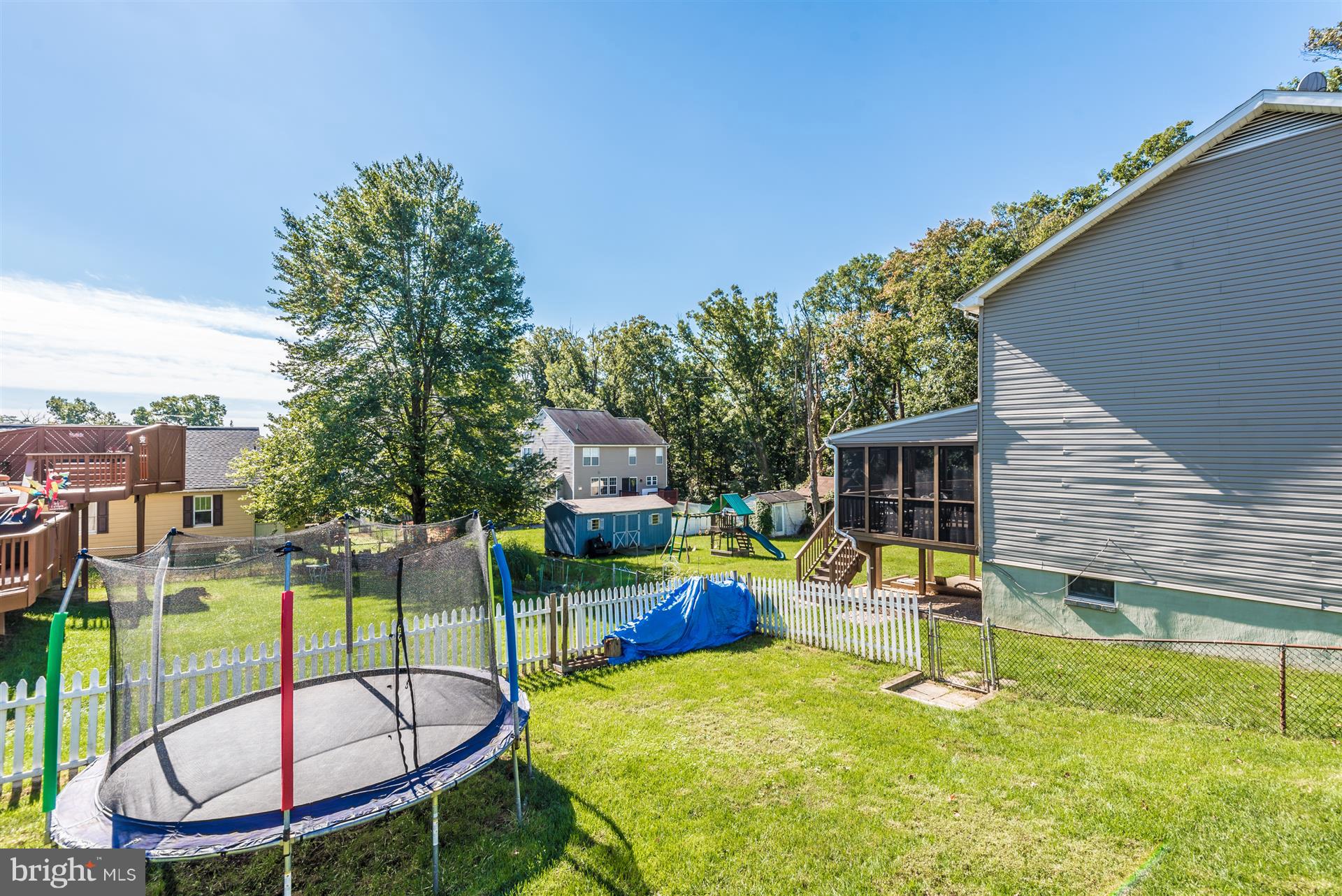 9402 North Laurel Road Laurel, MD 20723 - Photo 22 of 30 Back yard