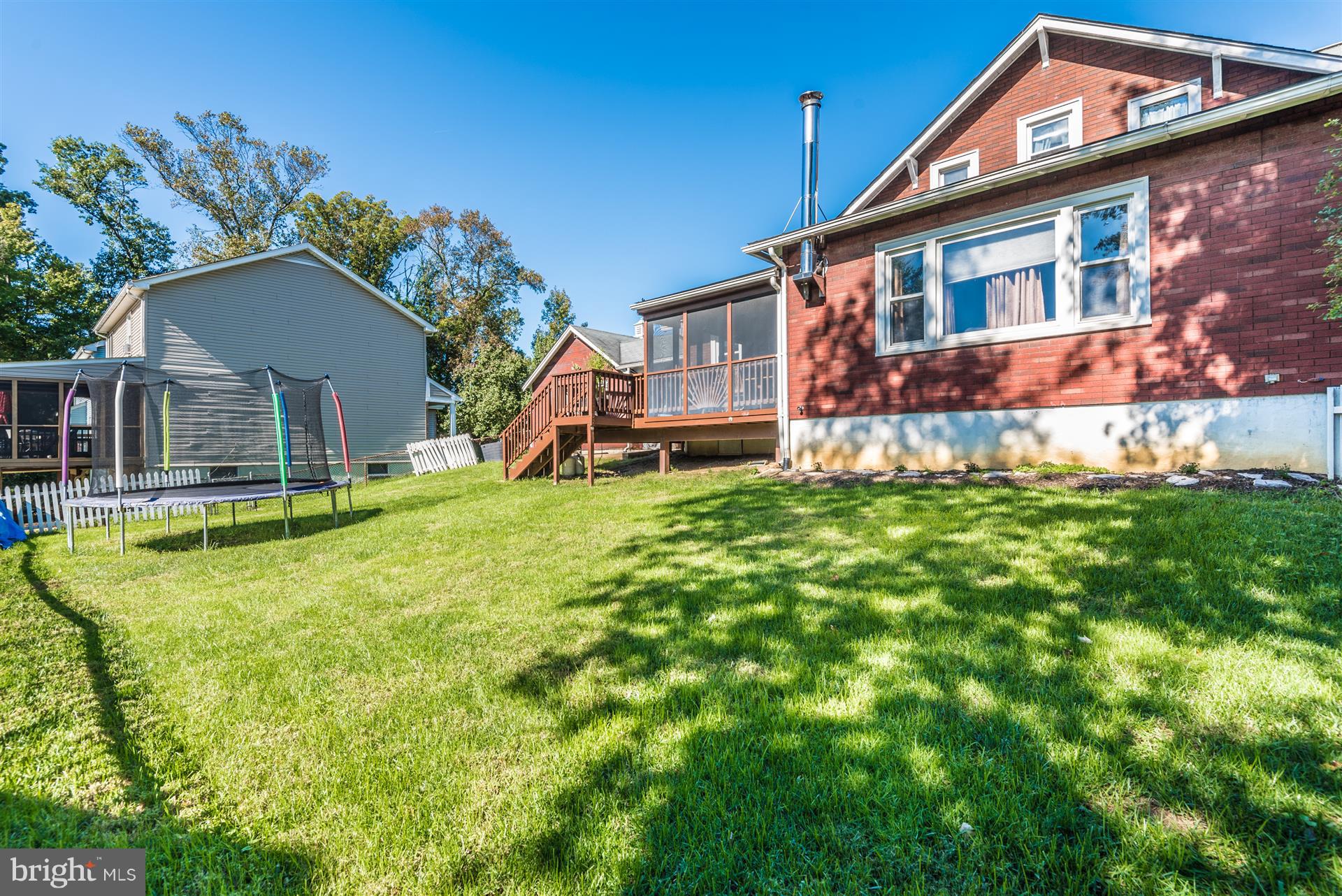 9402 North Laurel Road Laurel, MD 20723 - Photo 24 of 30 Side and Yard