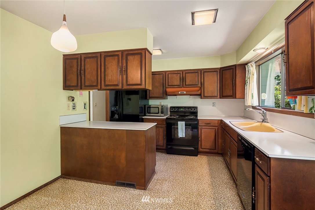 18005 145th Avenue Southeast Renton, WA 98058 - Photo 7 of 20 Gallery Image 7