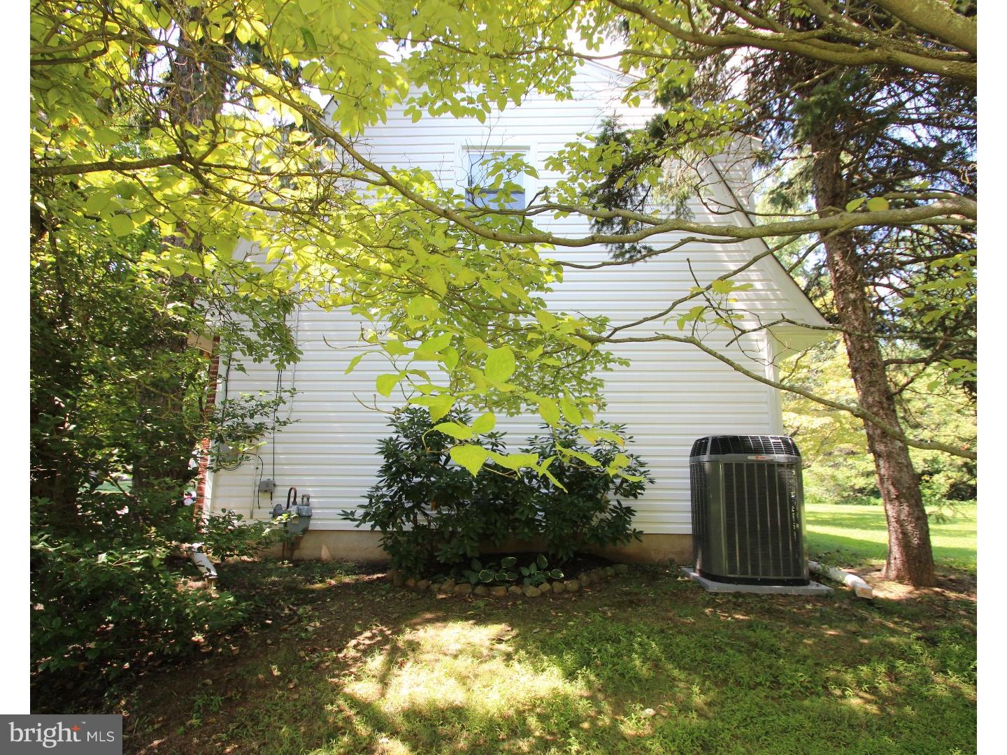 1427 Devon Road Warminster, PA 18974 - Photo 6 of 25 Gallery Image 6